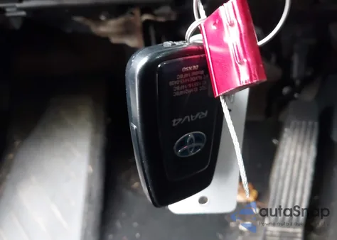 2021 Toyota Rav4 Hybrid Xle from USA, damaged, VIN 4T3RWRFV7MU045032